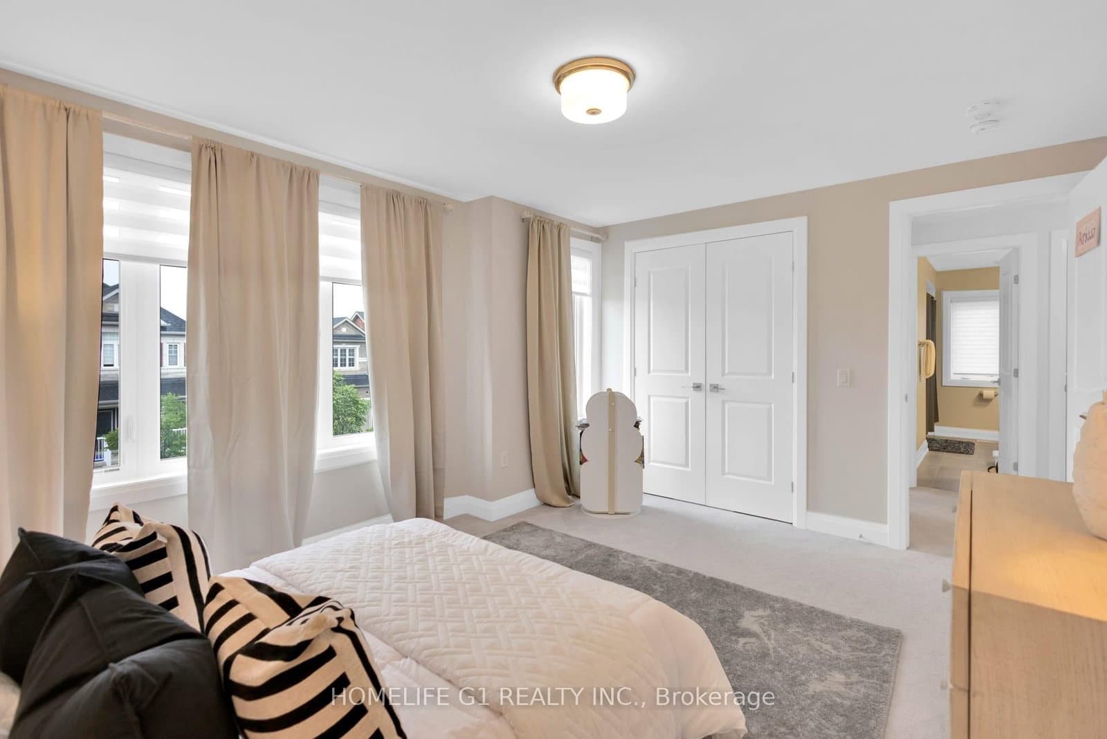 4044 Channing Crescent thumbnail 27