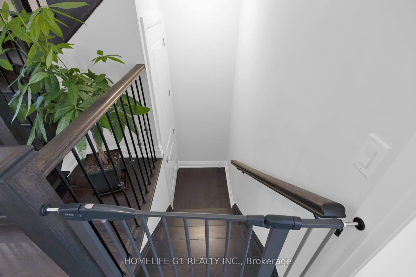 4044 Channing Crescent thumbnail 38