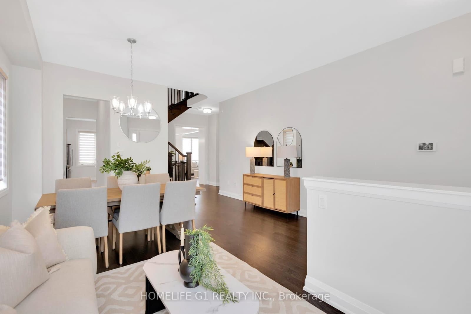 4044 Channing Crescent thumbnail 5