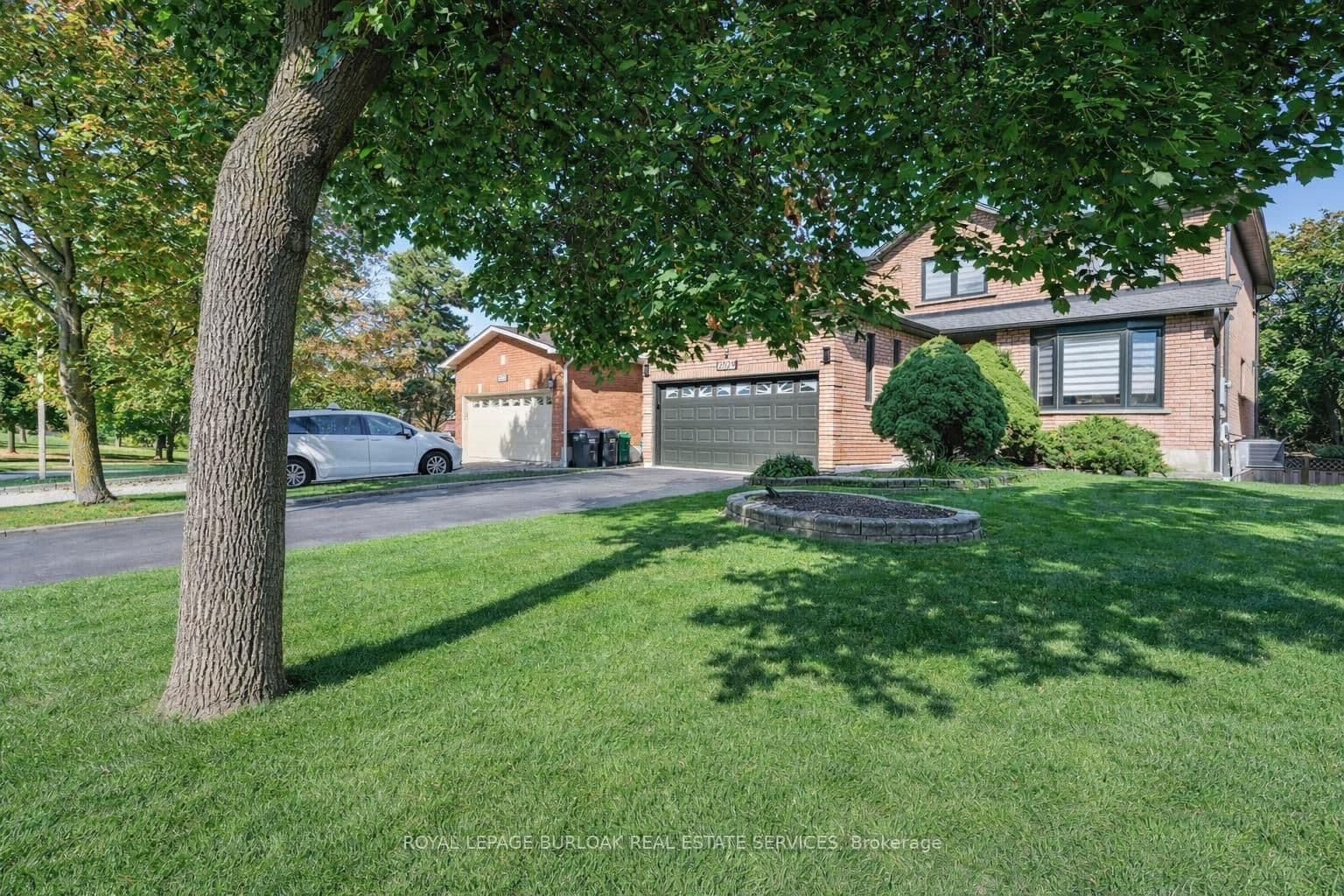 2029 Kempton Park Drive thumbnail 3