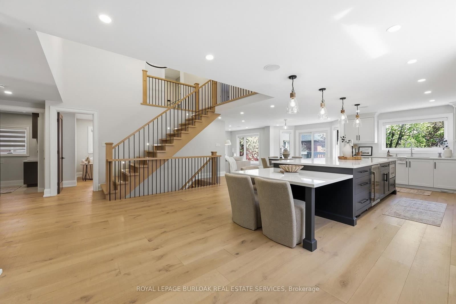 2029 Kempton Park Drive thumbnail 8