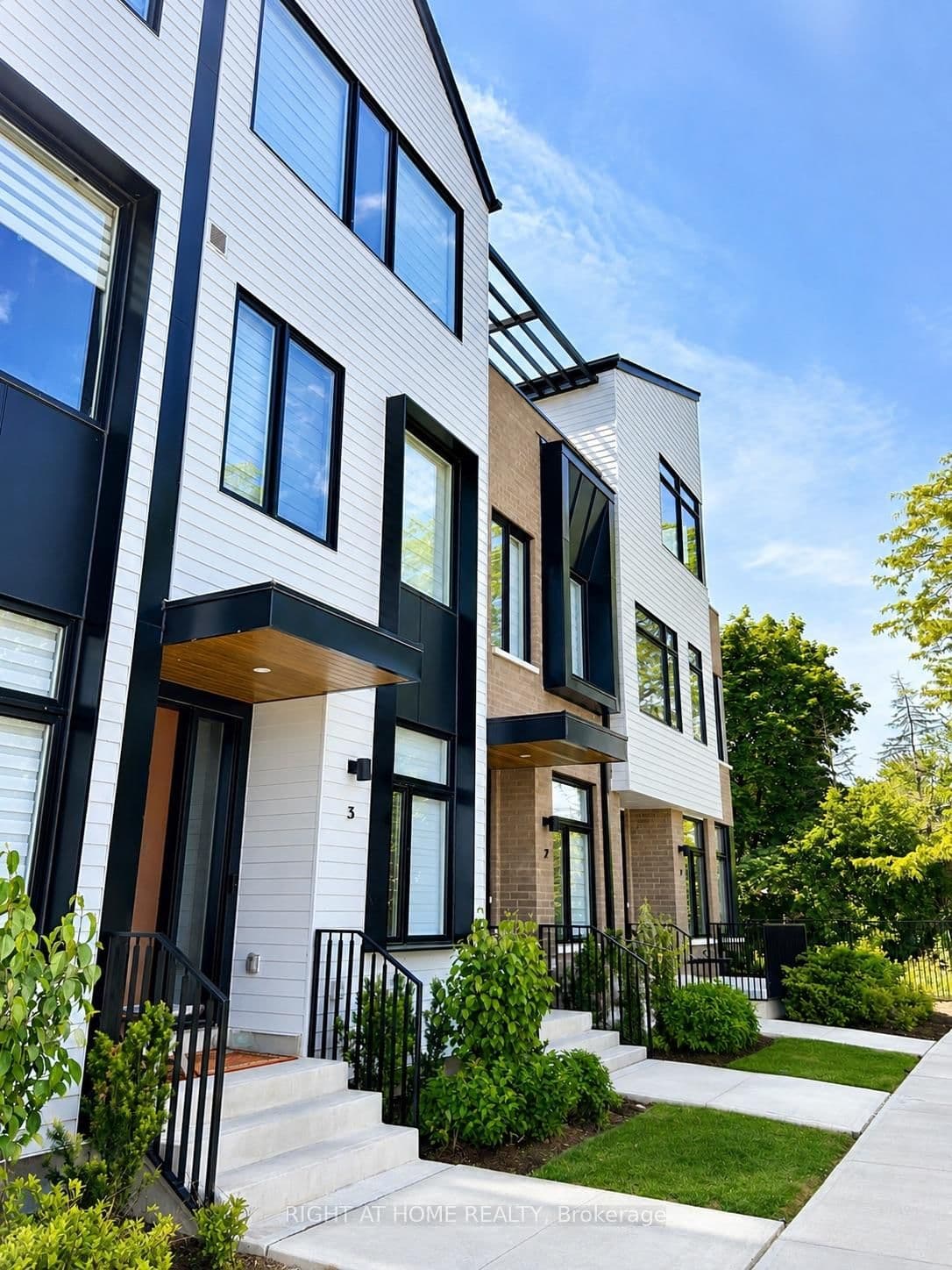 10 Lou Parsons Way, Unit 3