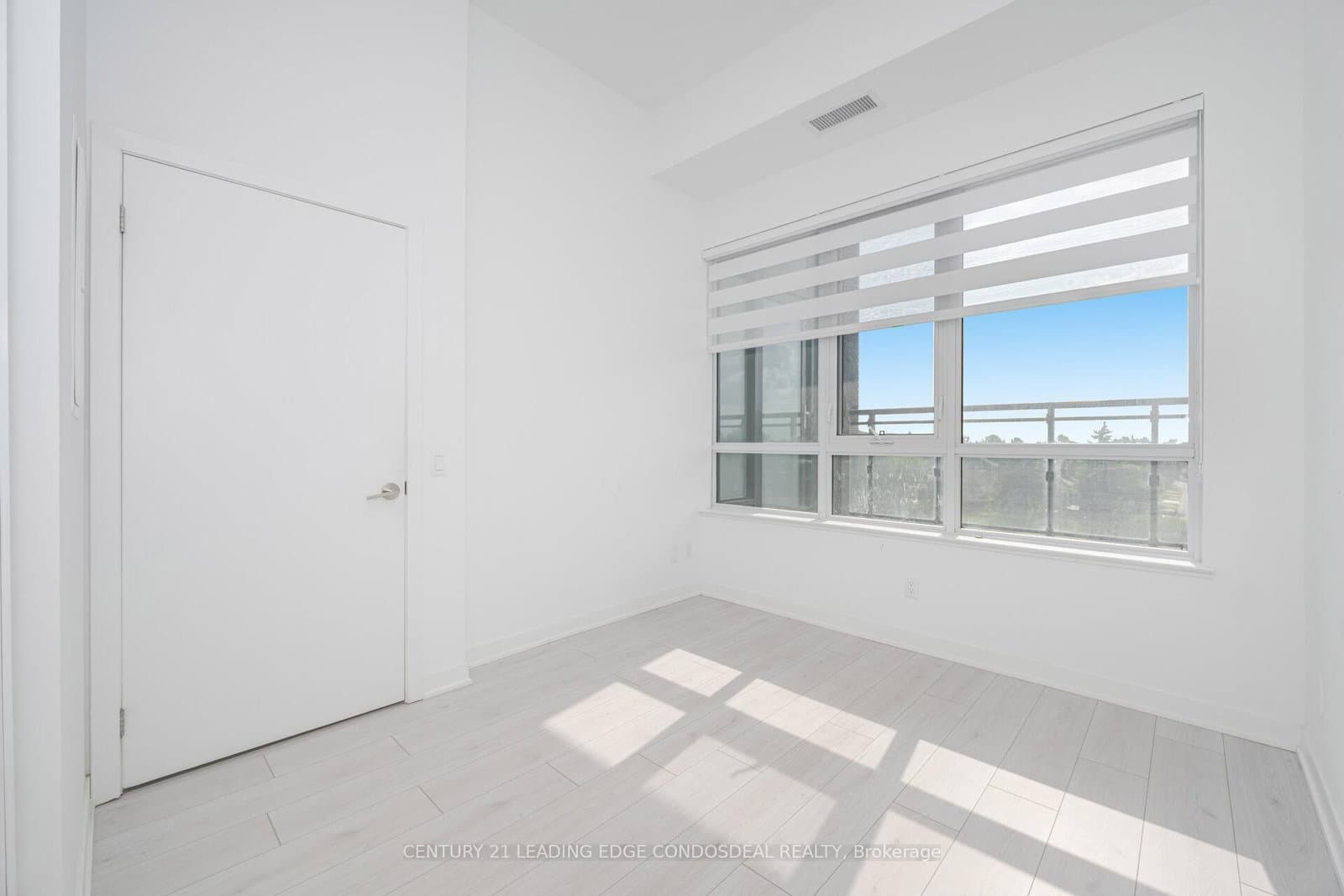 405 Dundas Street W, Unit 234 thumbnail 19
