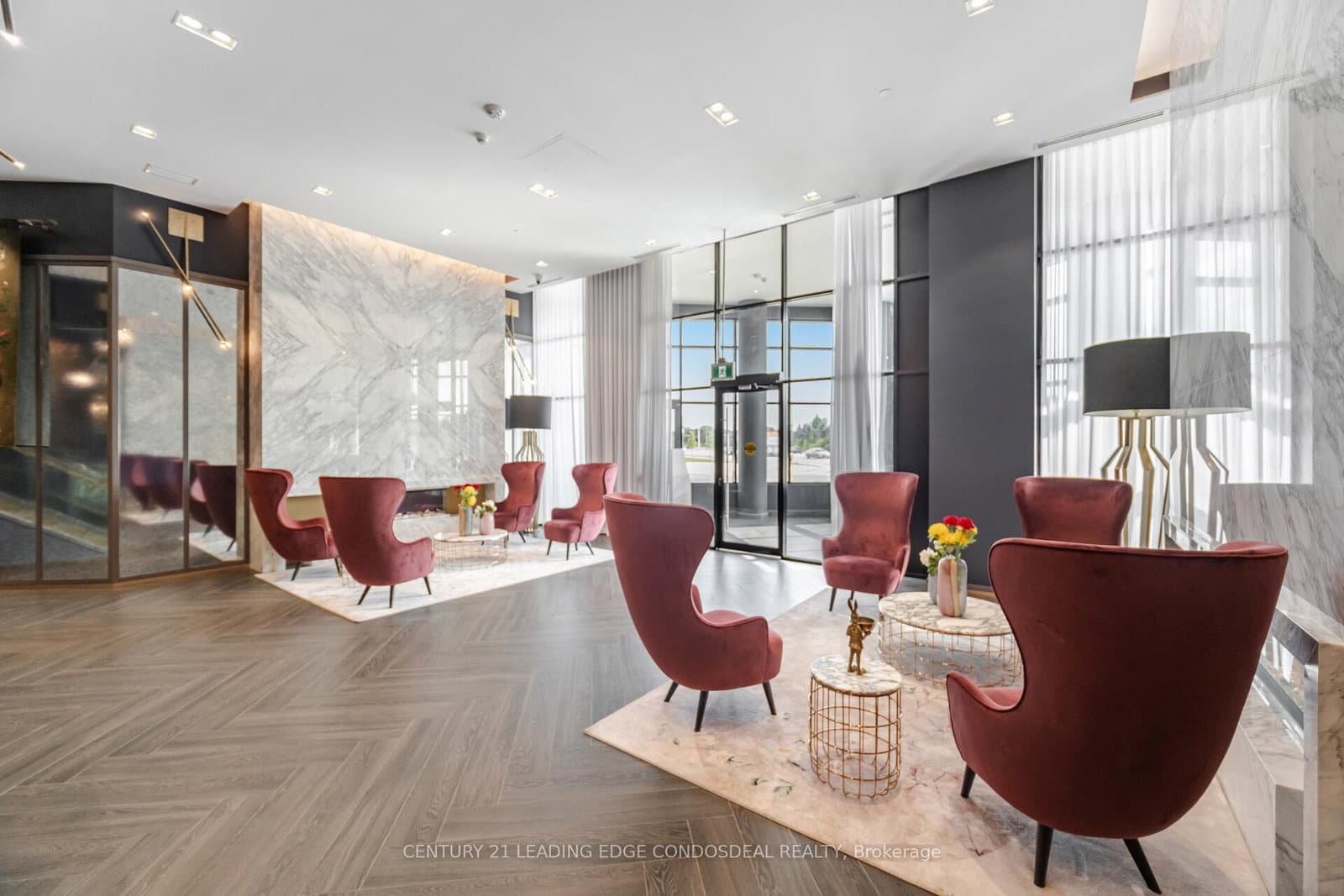 405 Dundas Street W, Unit 234 thumbnail 3