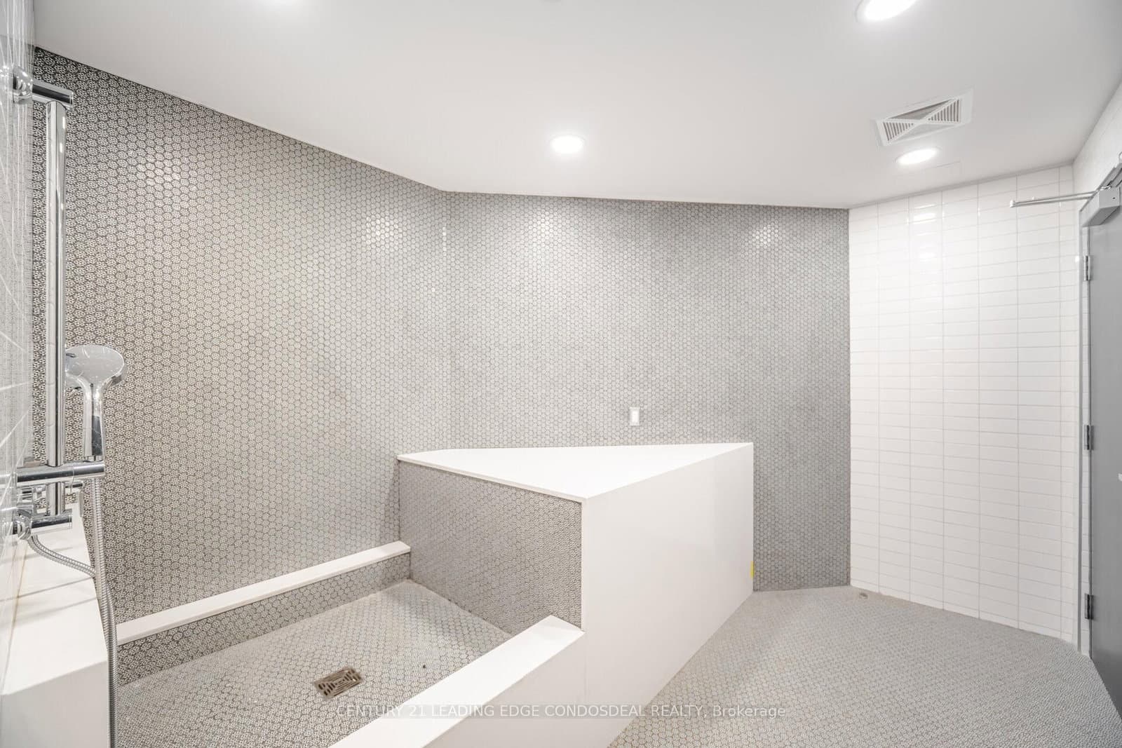 405 Dundas Street W, Unit 234 thumbnail 31