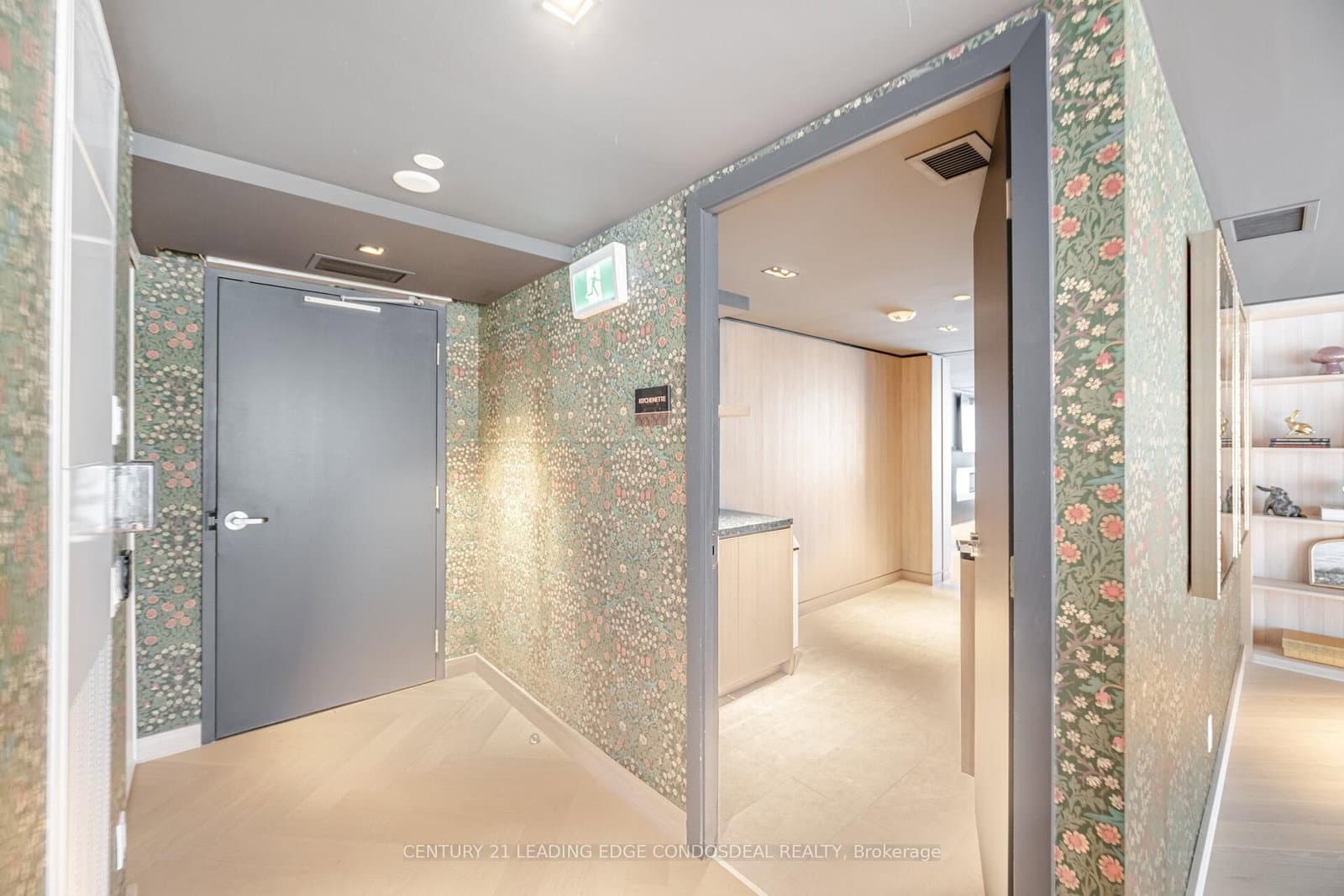 405 Dundas Street W, Unit 234 thumbnail 32