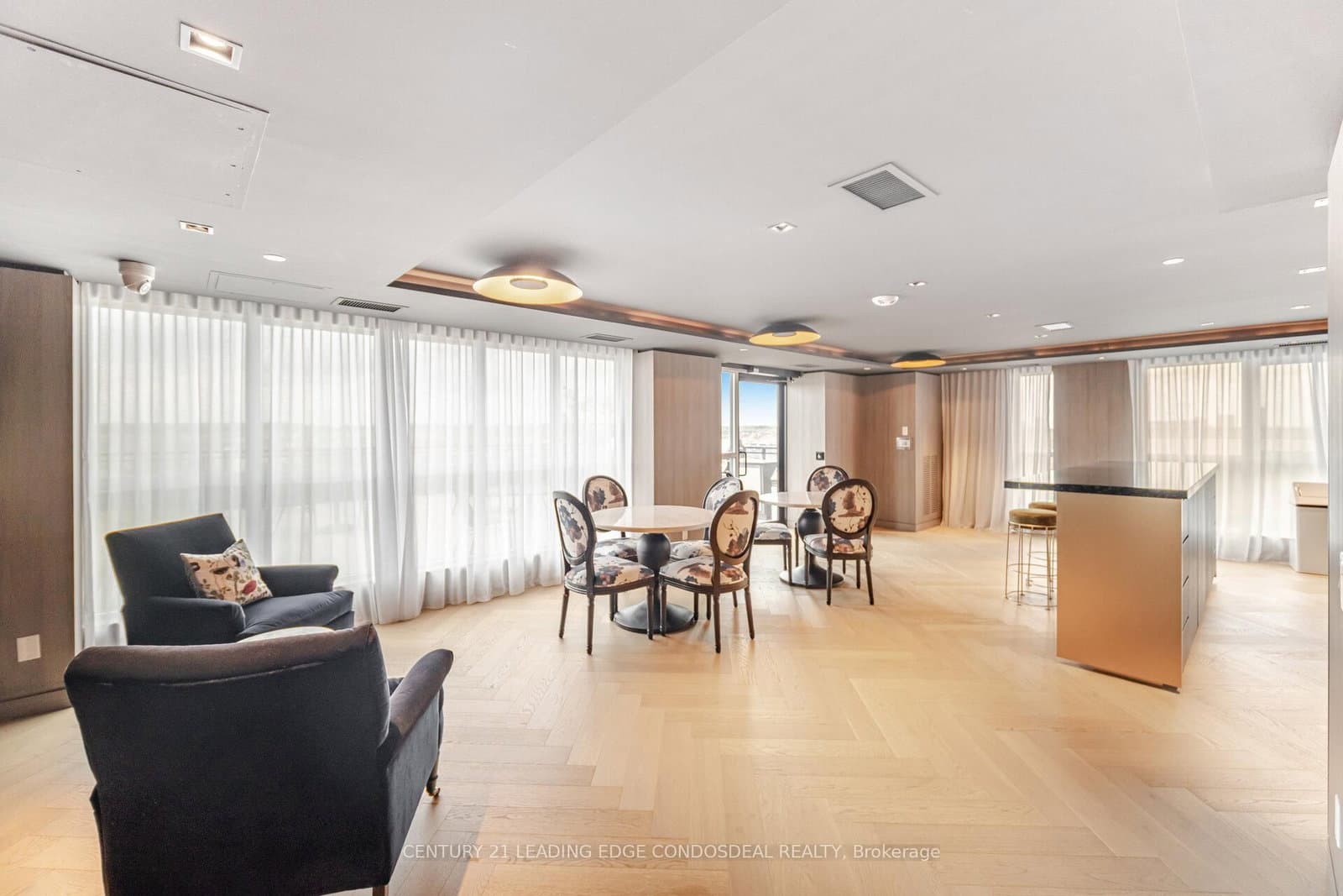 405 Dundas Street W, Unit 234 thumbnail 36