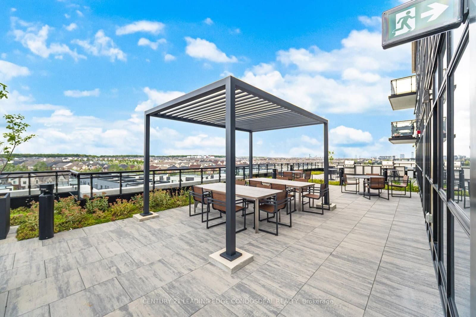 405 Dundas Street W, Unit 234 thumbnail 44