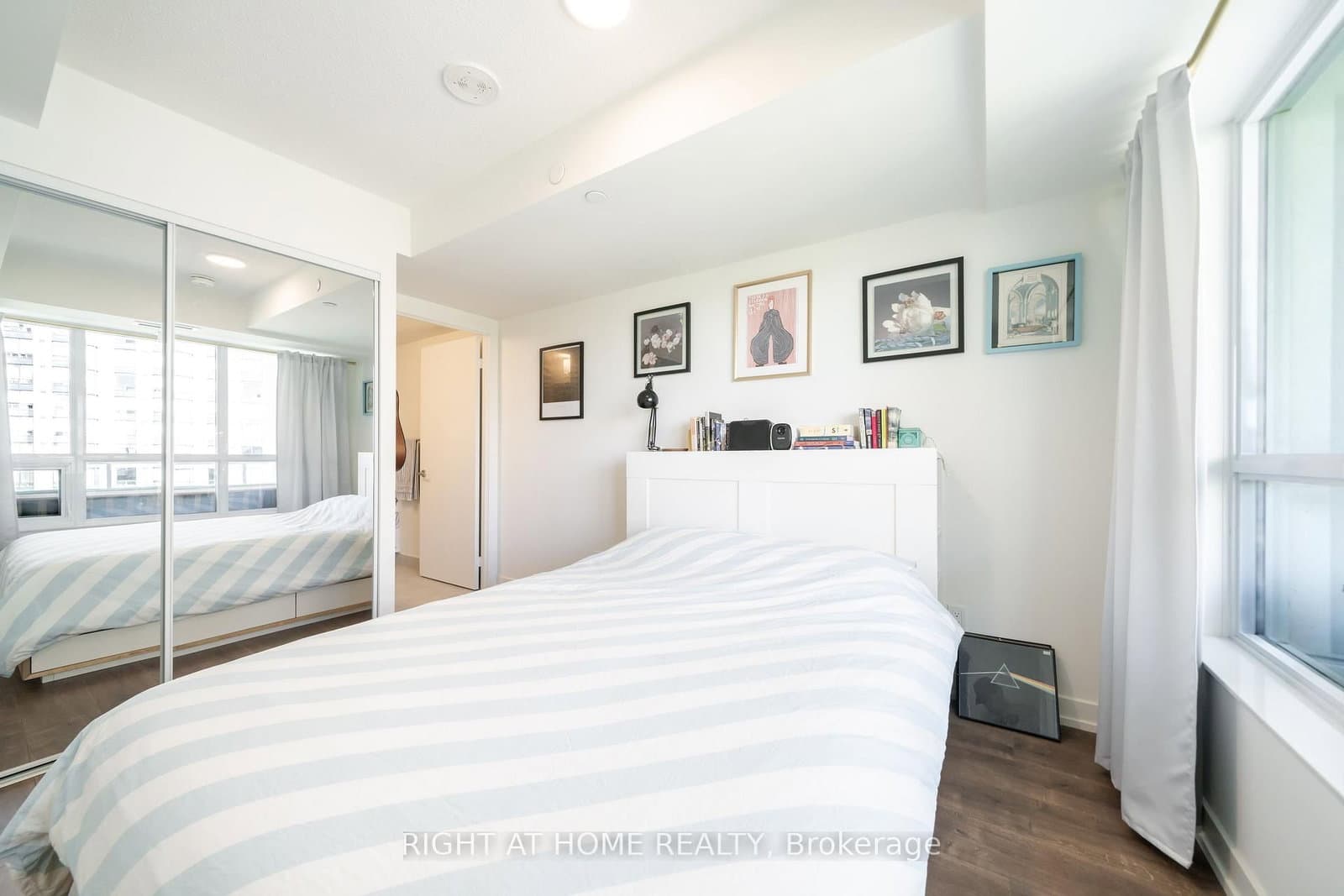 10 Wilby Crescent, Unit 807 thumbnail 14
