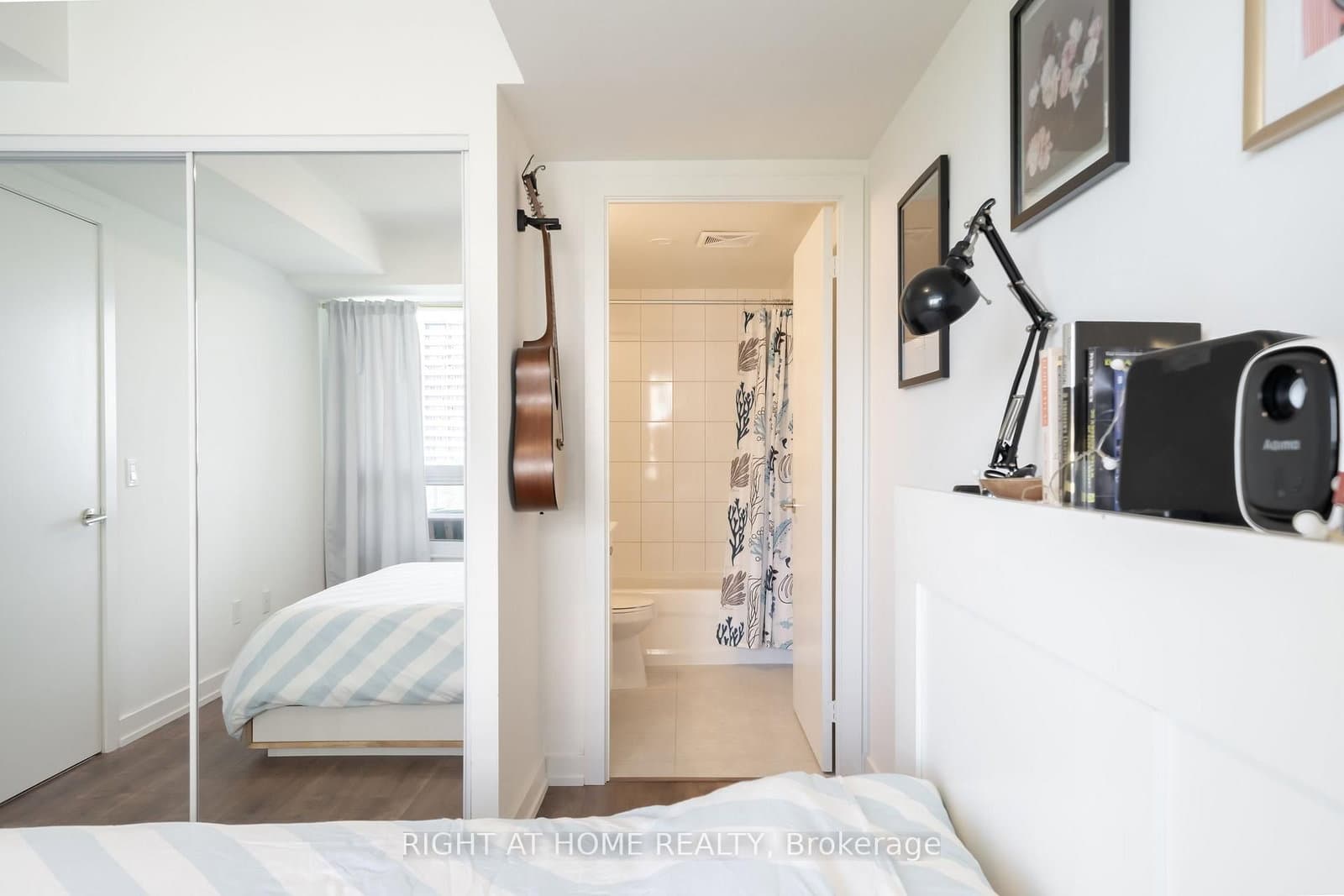 10 Wilby Crescent, Unit 807 thumbnail 17