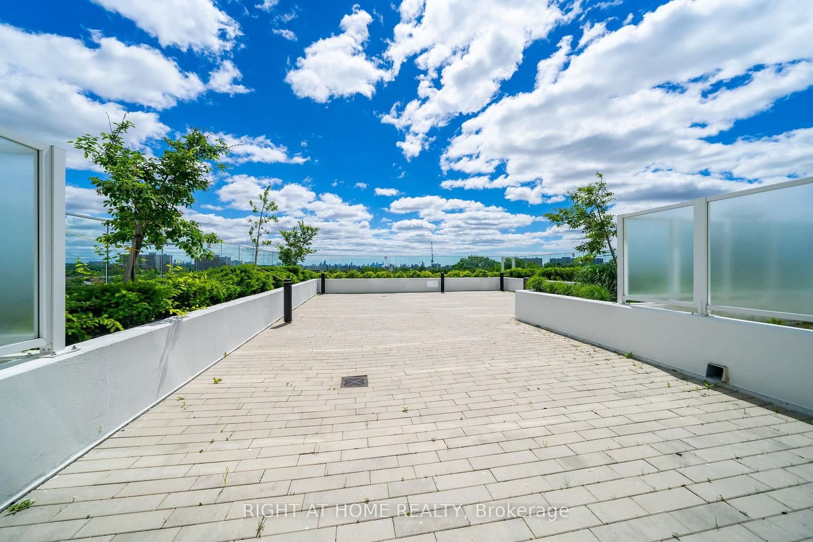 10 Wilby Crescent, Unit 807 thumbnail 44