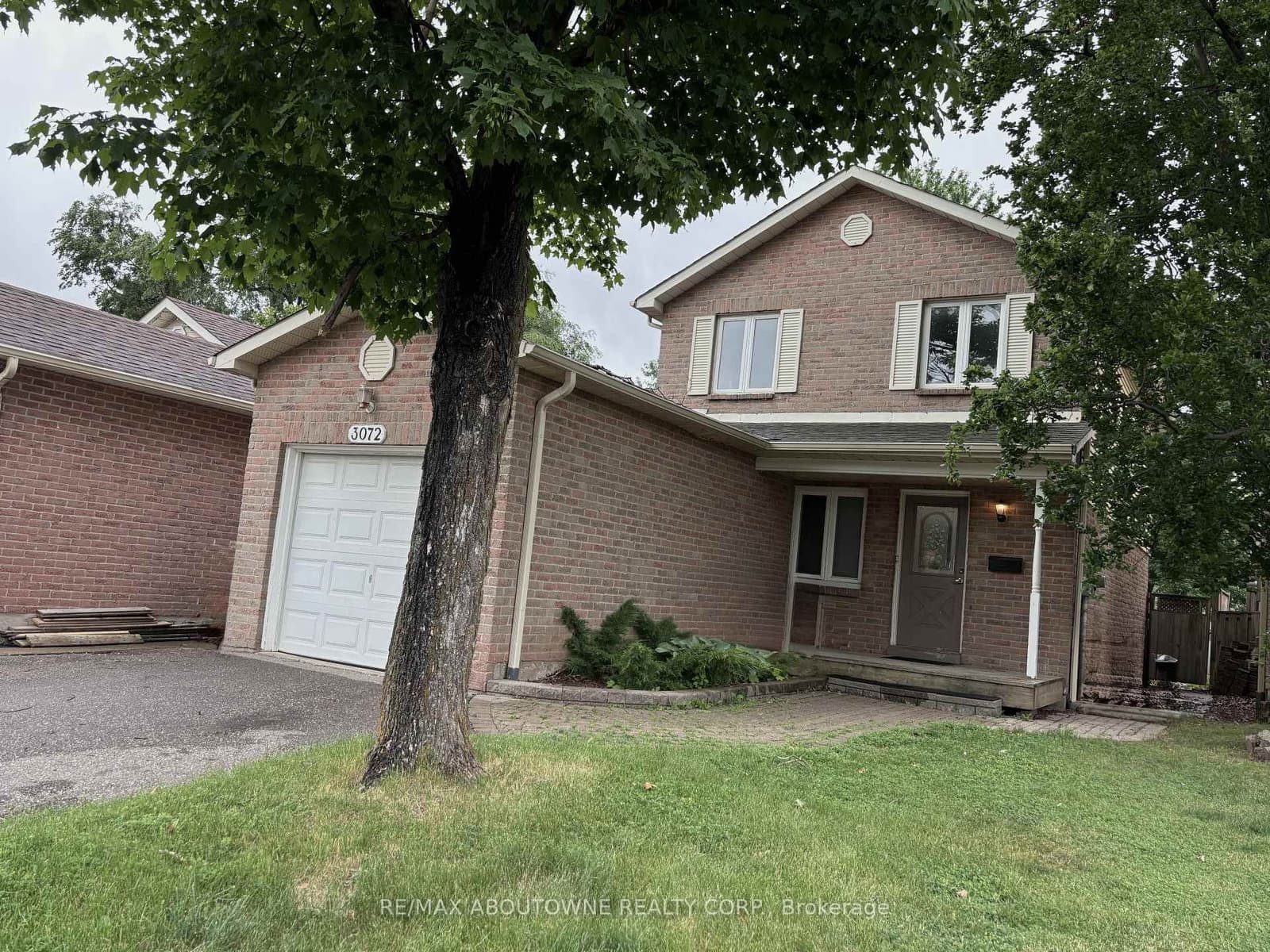 3072 Patrick Crescent thumbnail 4