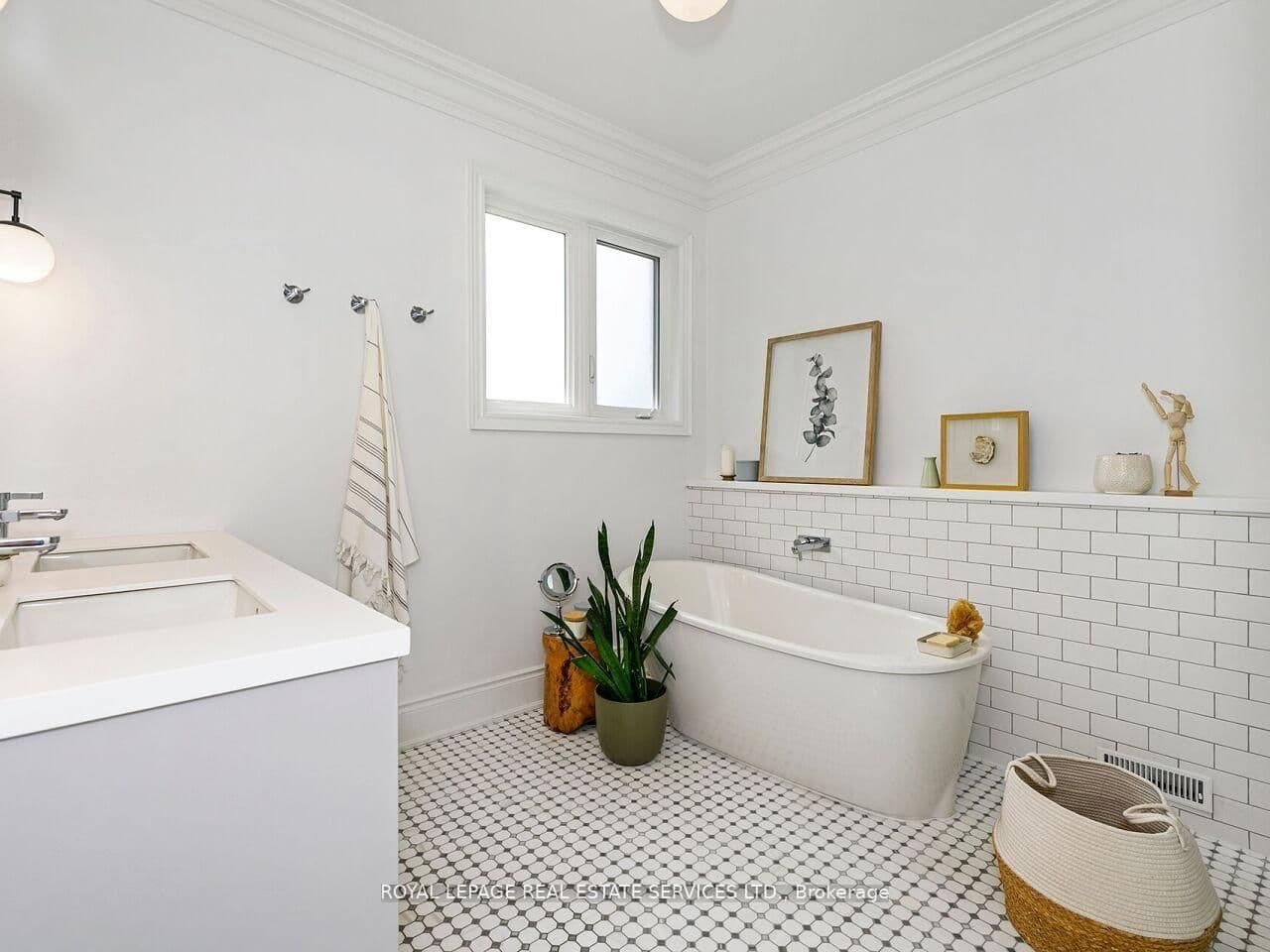 24 Jopling Avenue N thumbnail 22