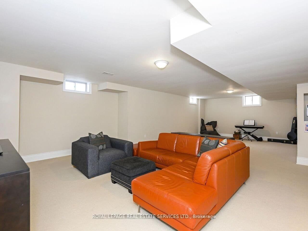 24 Jopling Avenue N thumbnail 32