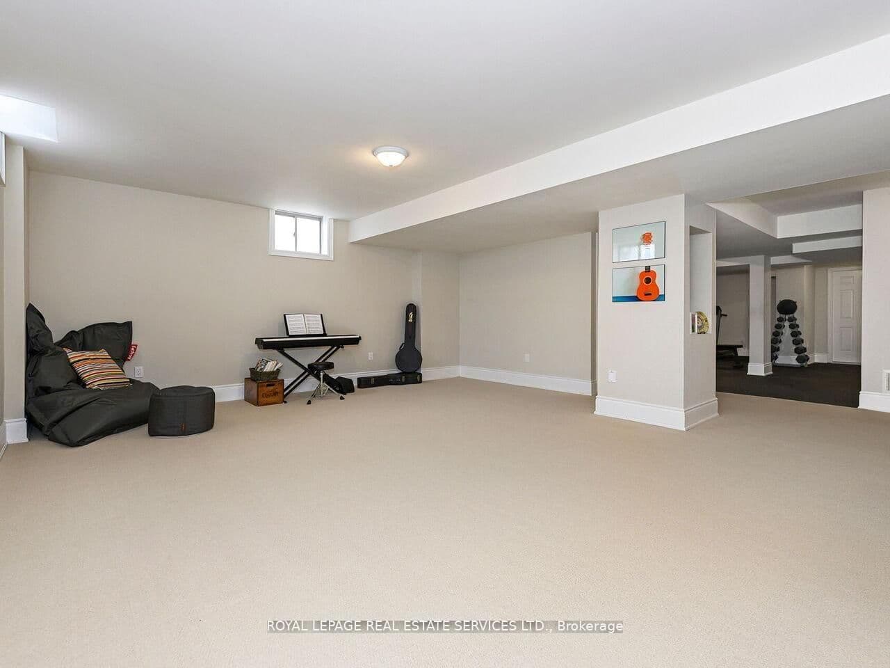 24 Jopling Avenue N thumbnail 33