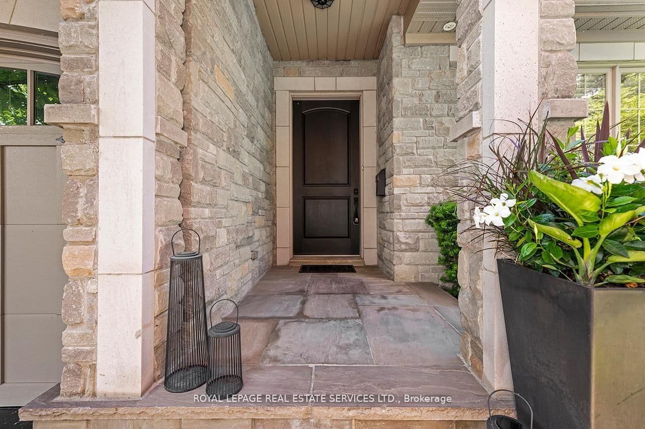 24 Jopling Avenue N thumbnail 4