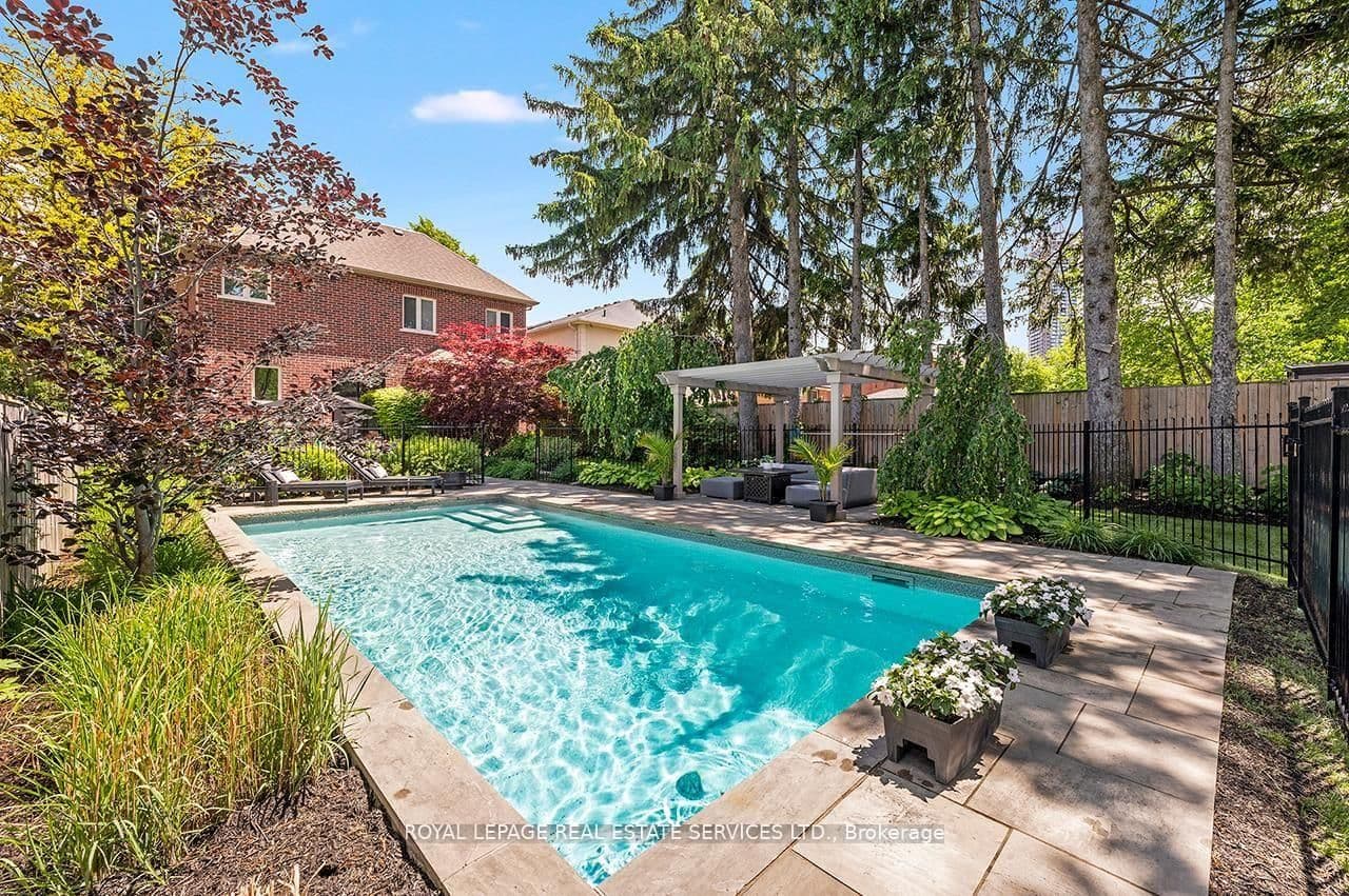24 Jopling Avenue N thumbnail 41
