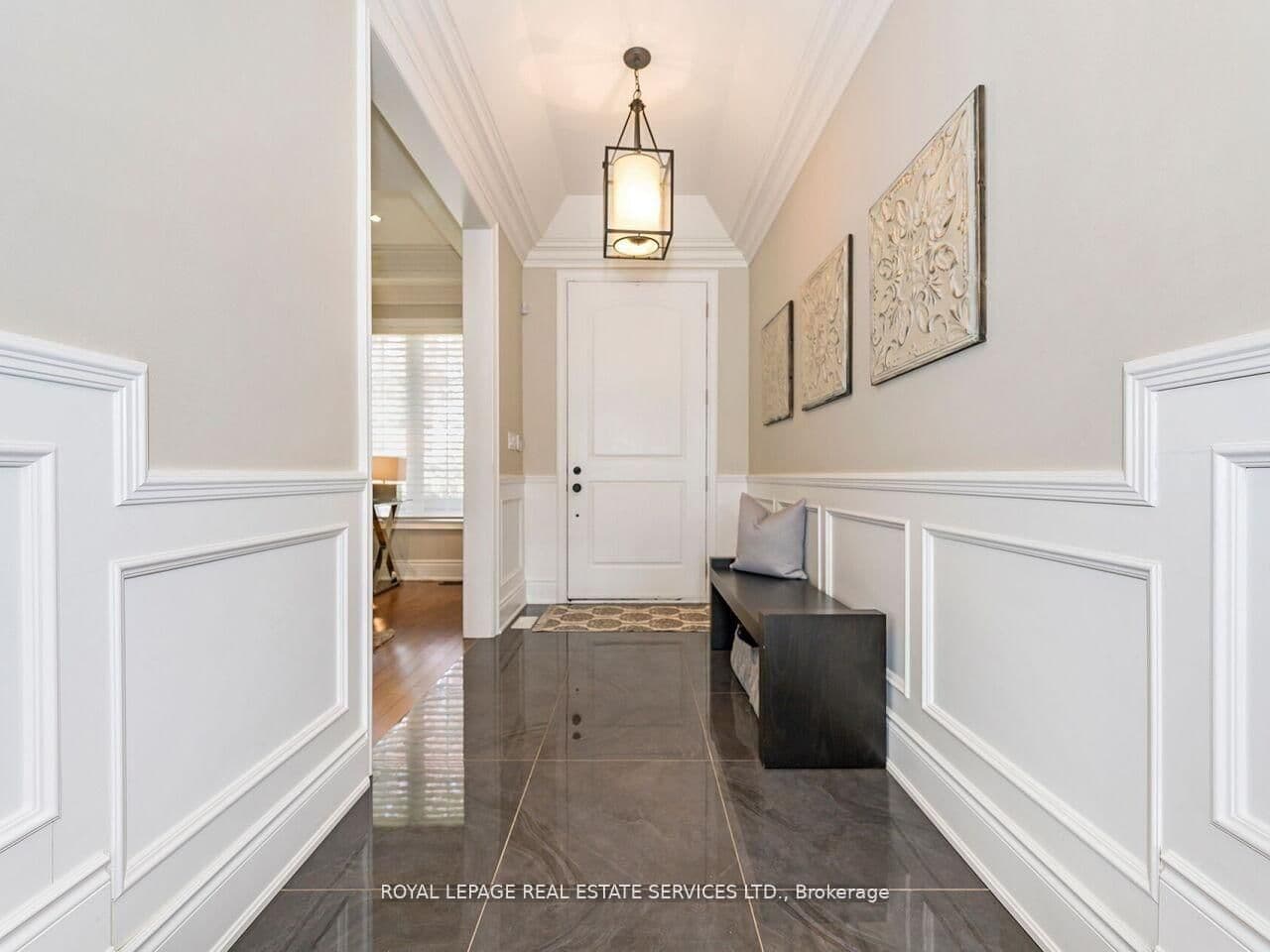 24 Jopling Avenue N thumbnail 5