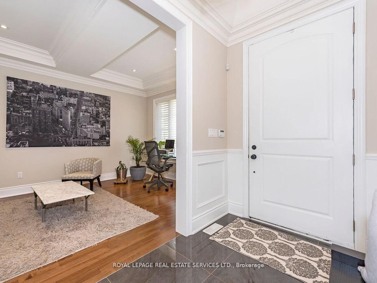 24 Jopling Avenue N thumbnail 6