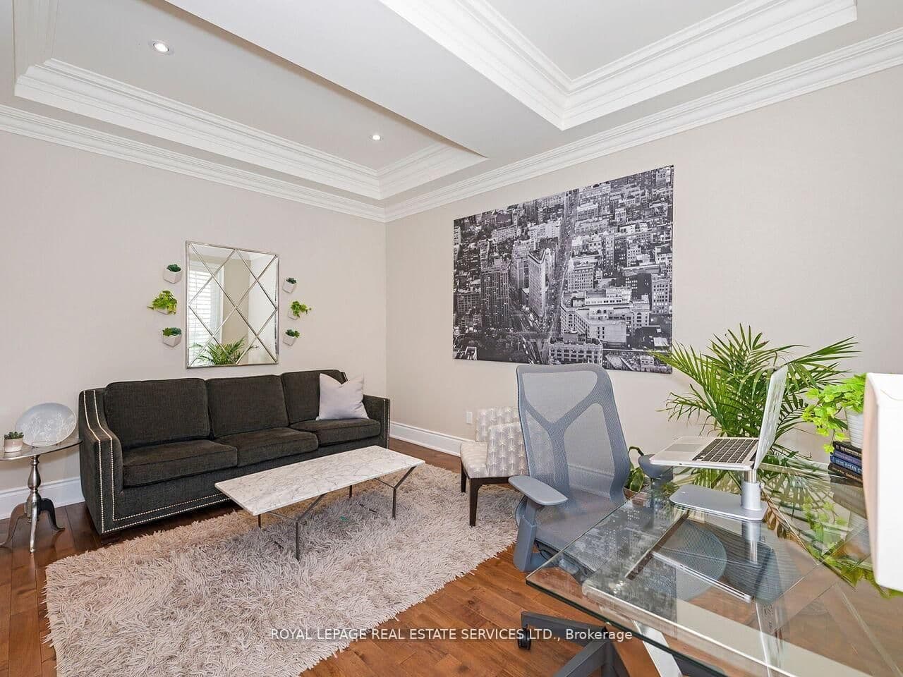 24 Jopling Avenue N thumbnail 8