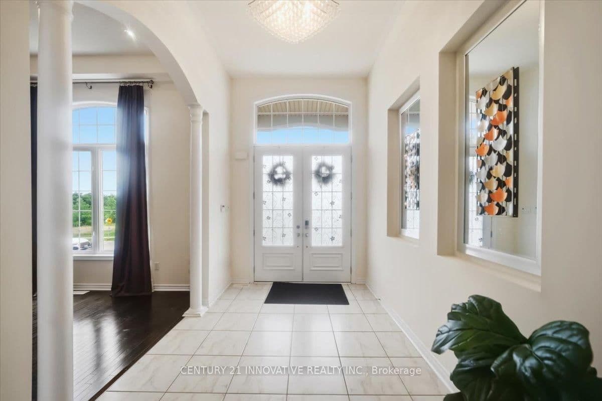 13 Royal West Drive thumbnail 3