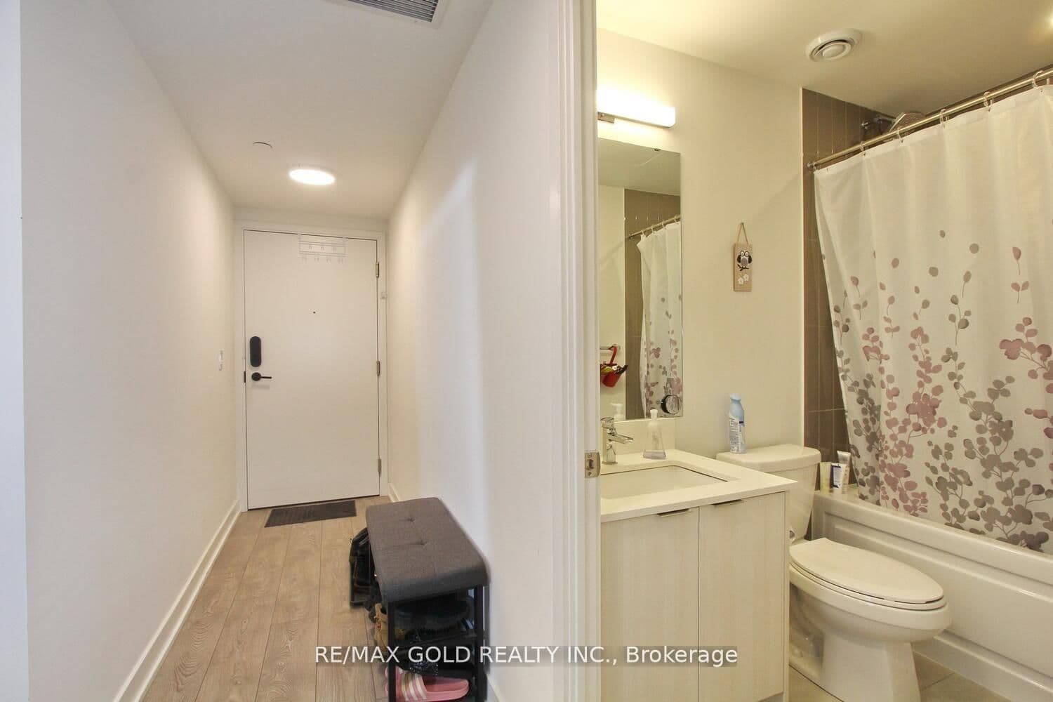 225 Malta Avenue, Unit 1401 thumbnail 6