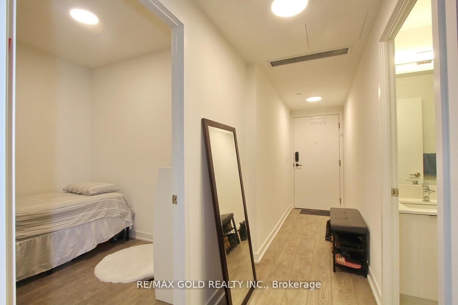 225 Malta Avenue, Unit 1401 thumbnail 7