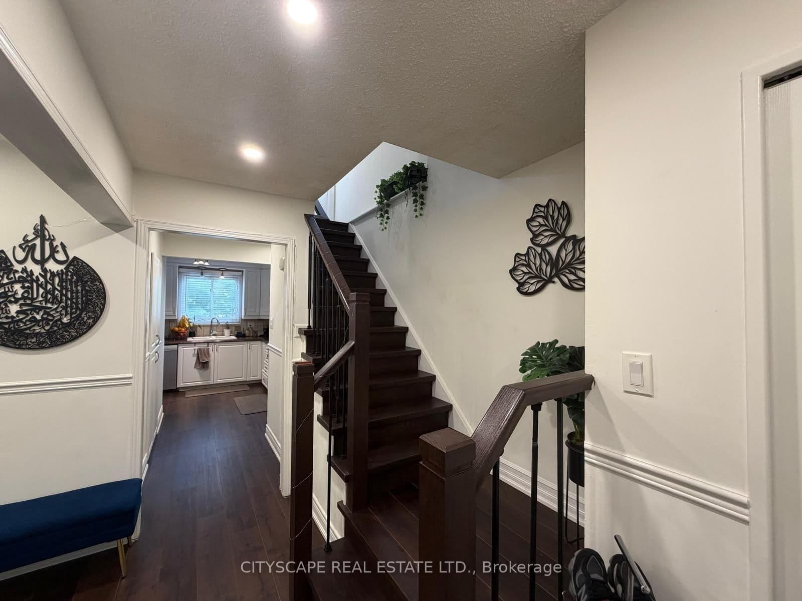 3346 Chokecherry Crescent thumbnail 12