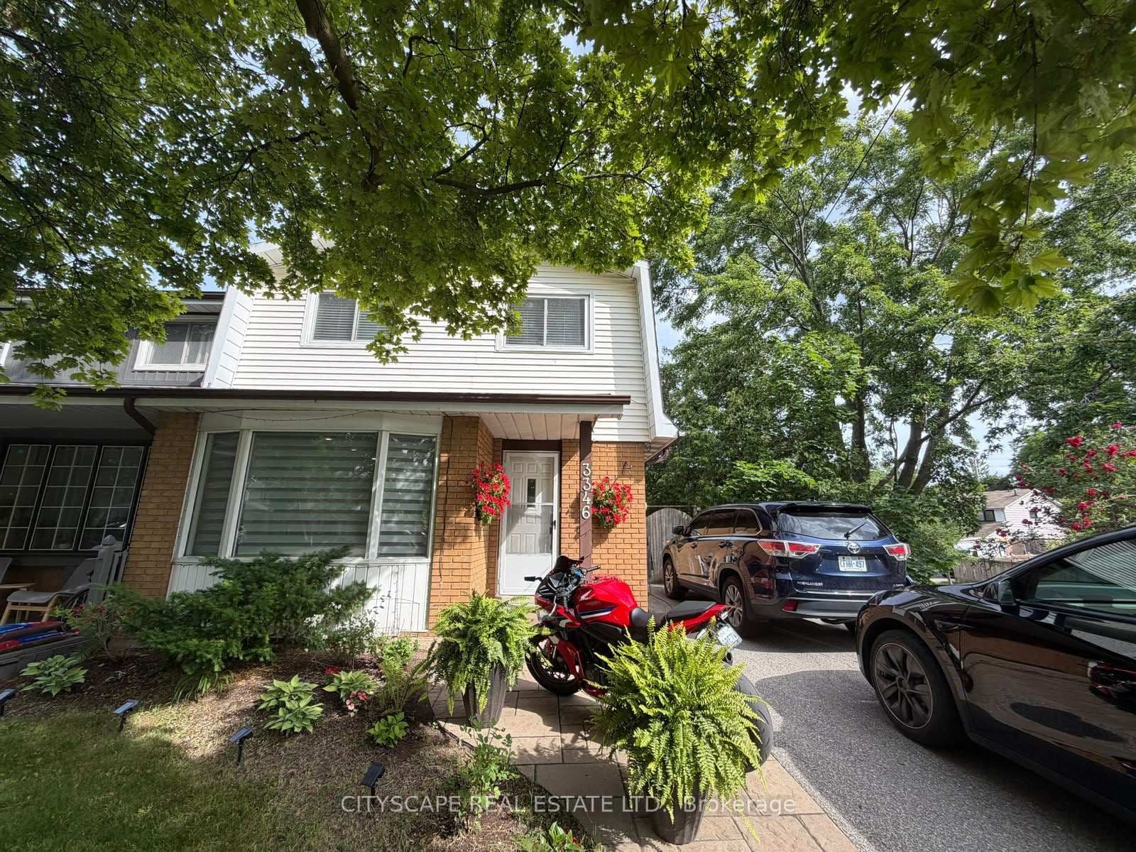 3346 Chokecherry Crescent thumbnail 2