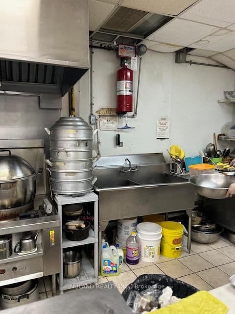 2437 Finch Avenue W, Unit 11 thumbnail 8