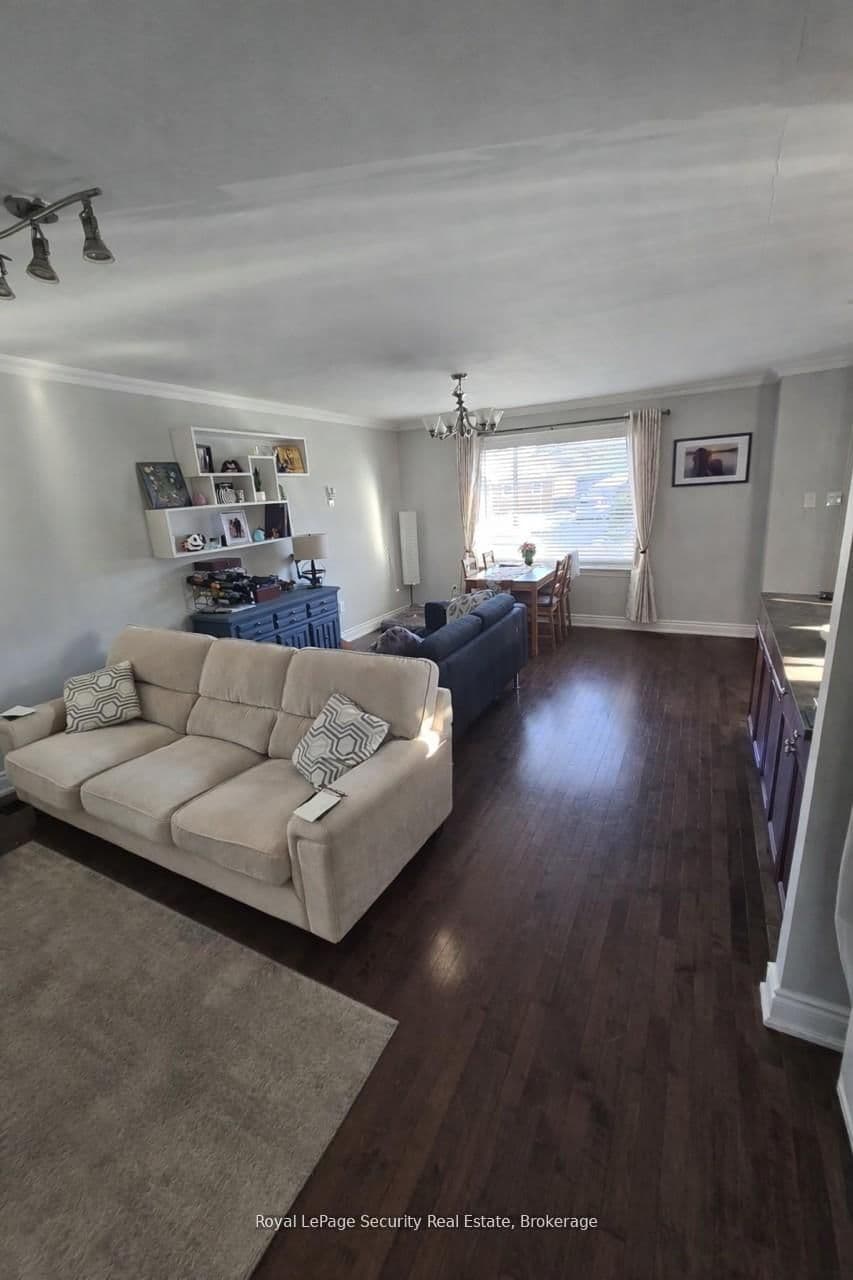 36 Noranda Drive, Unit Upper thumbnail 3
