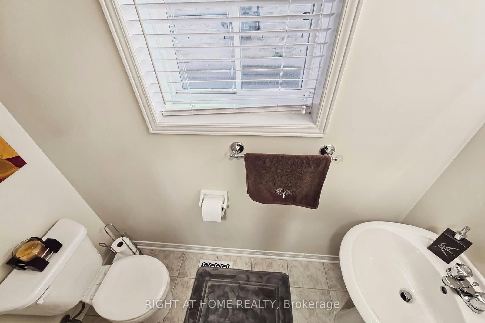 4263 Couples Crescent thumbnail 29