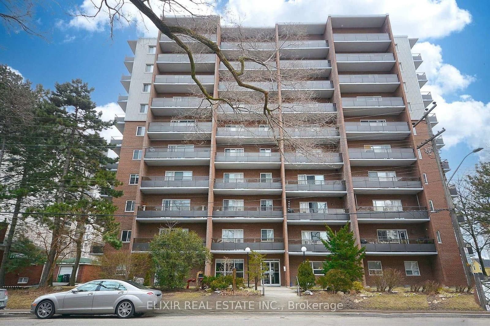 15 Elizabeth Street N, Unit 605 thumbnail 3