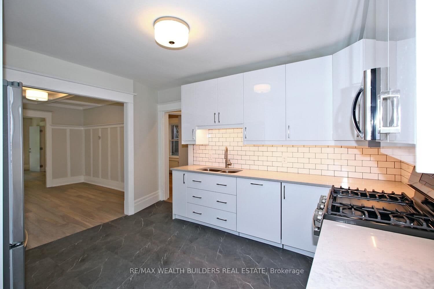 163 Parkside Drive, Unit B thumbnail 11