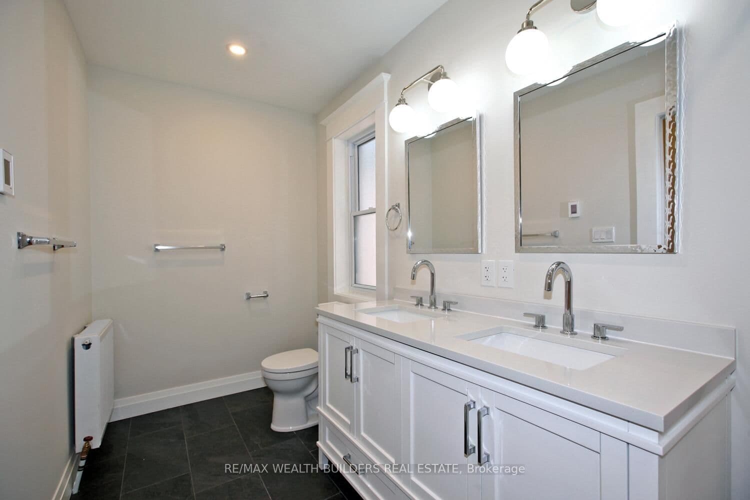 163 Parkside Drive, Unit B thumbnail 7