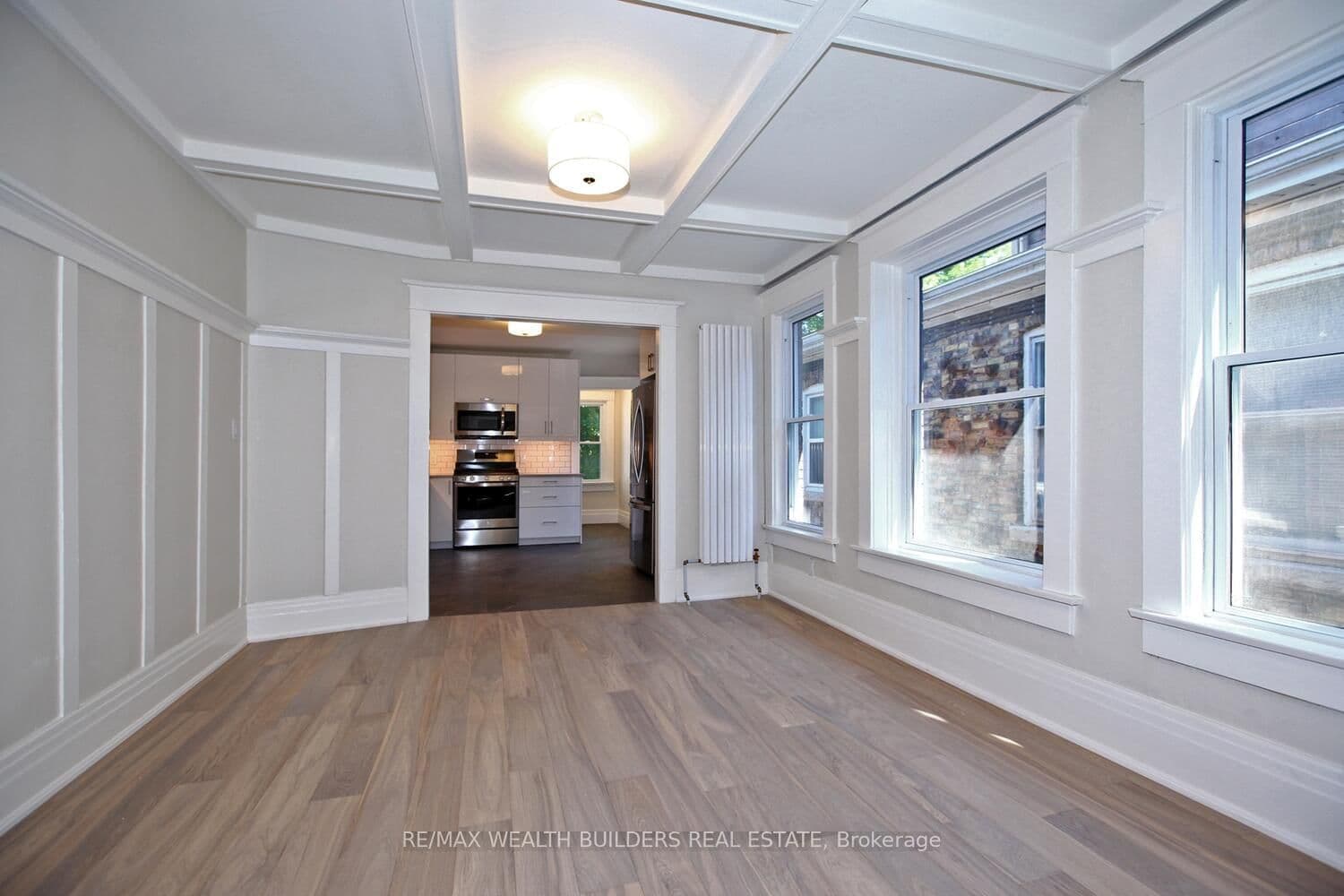 163 Parkside Drive, Unit B thumbnail 9