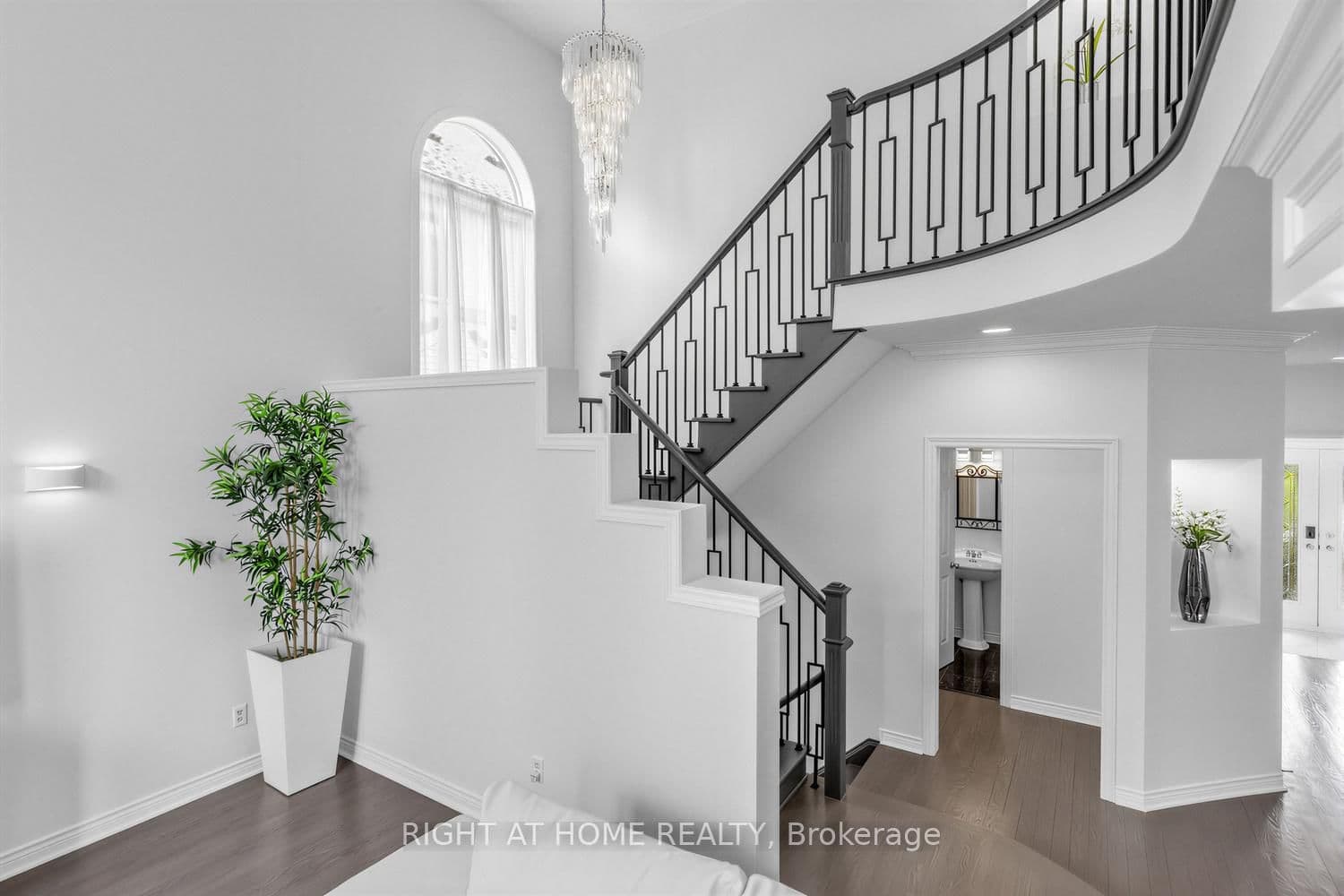 4145 Bonavista Crescent thumbnail 20