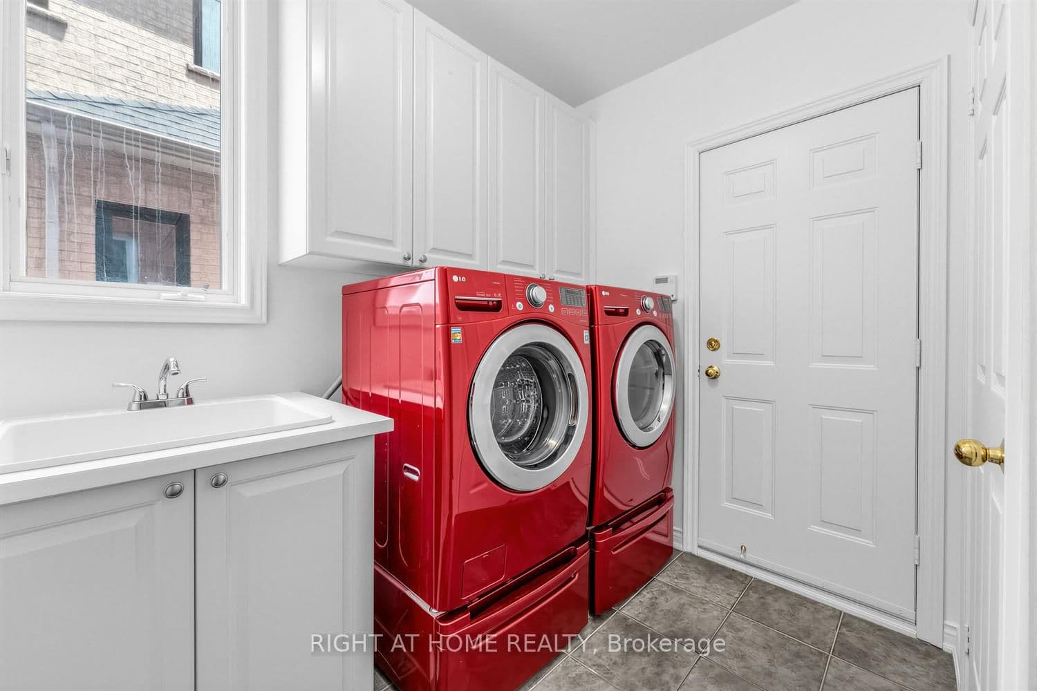 4145 Bonavista Crescent thumbnail 22