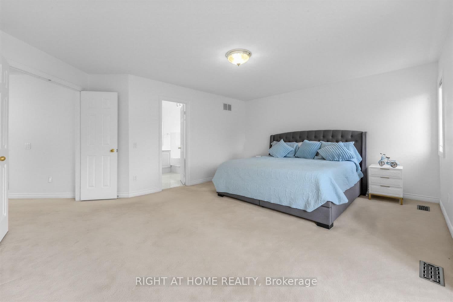 4145 Bonavista Crescent thumbnail 25