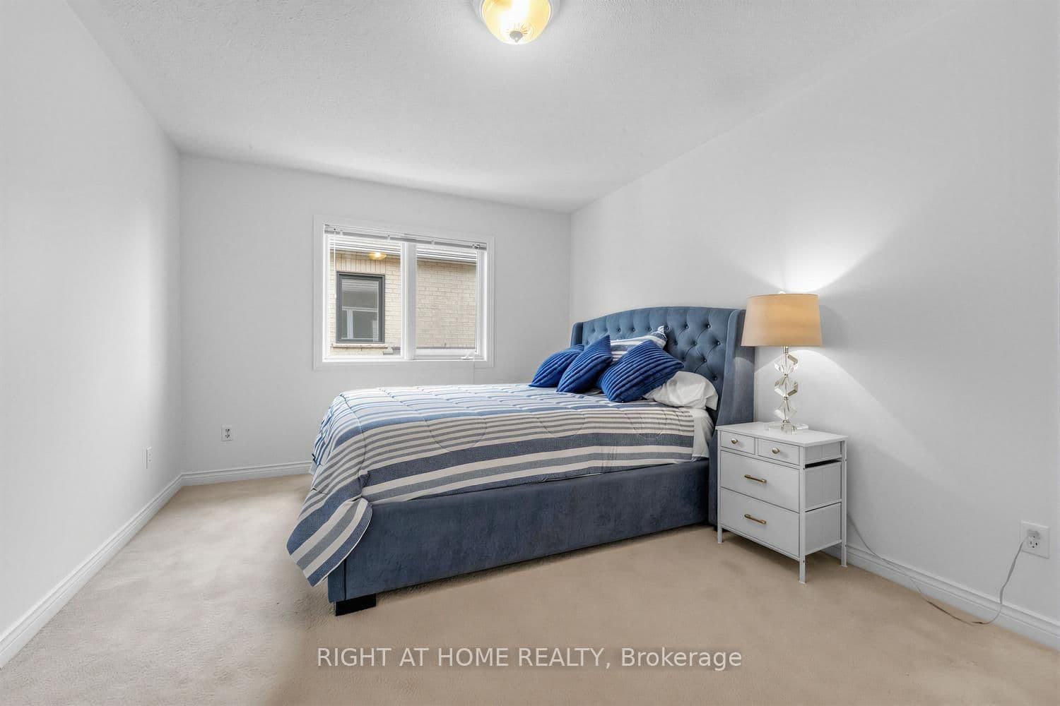 4145 Bonavista Crescent thumbnail 30
