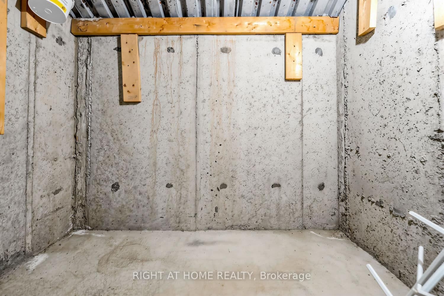 4145 Bonavista Crescent thumbnail 36