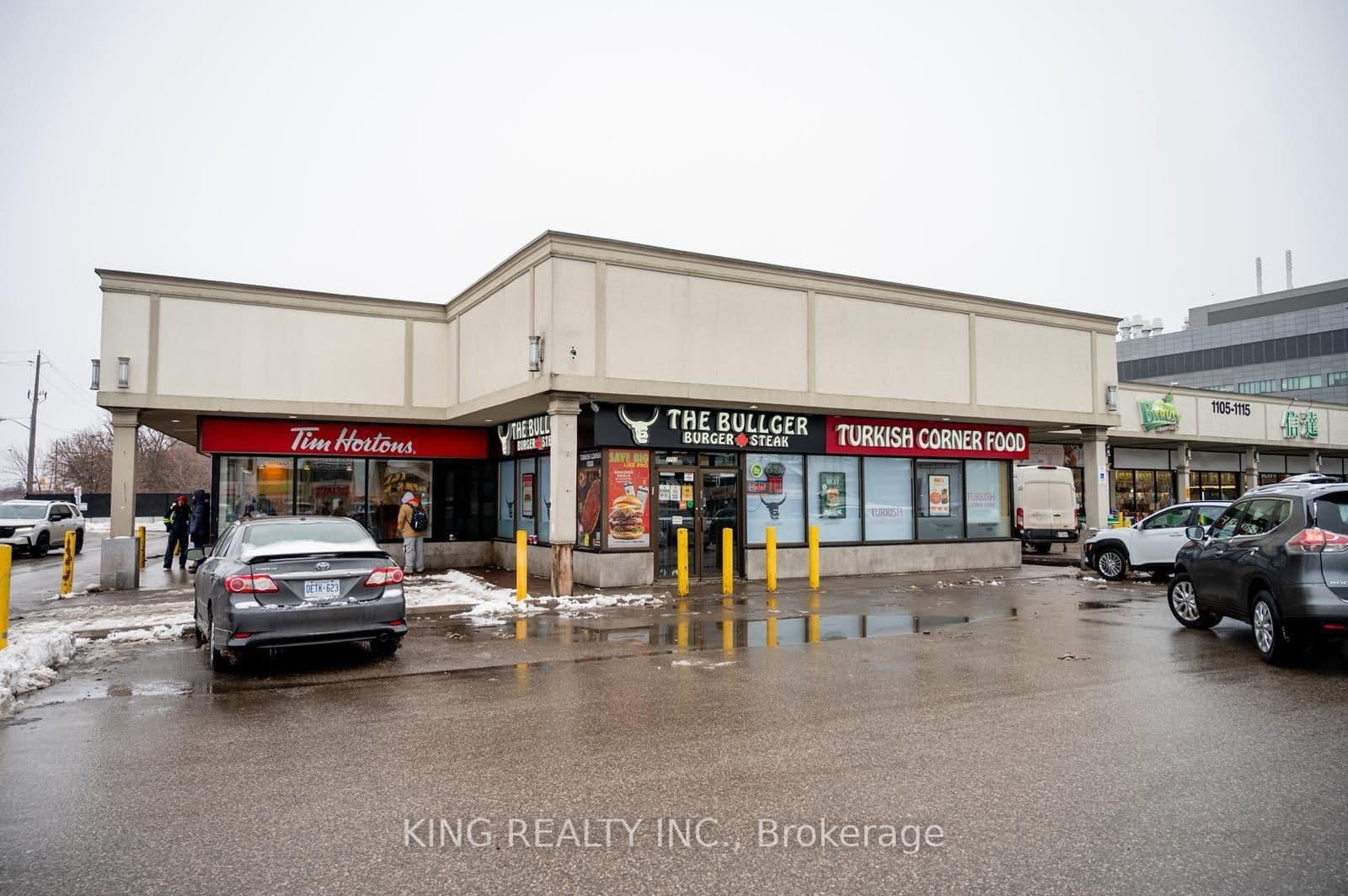 2712 KEELE Street thumbnail 3