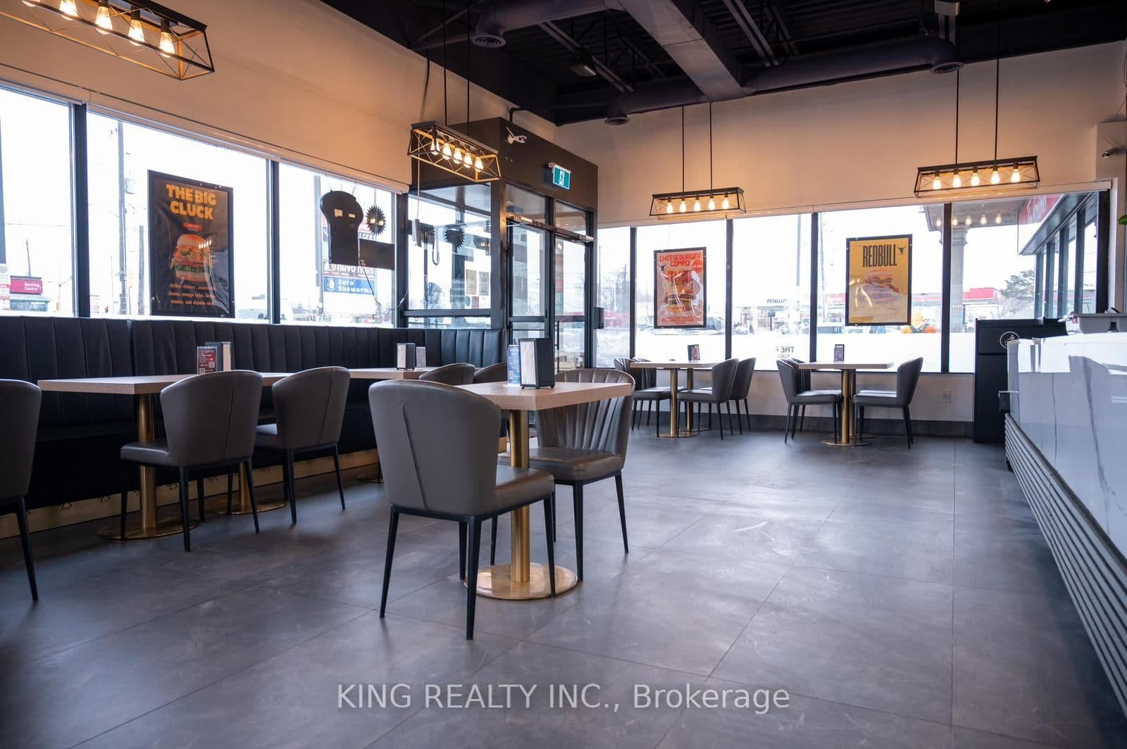 2712 KEELE Street thumbnail 7