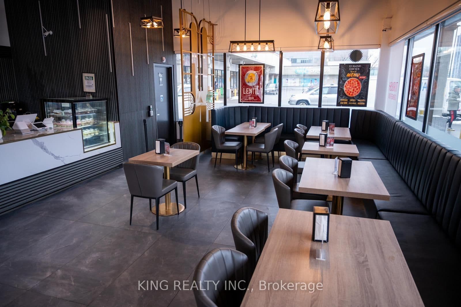 2712 KEELE Street thumbnail 9