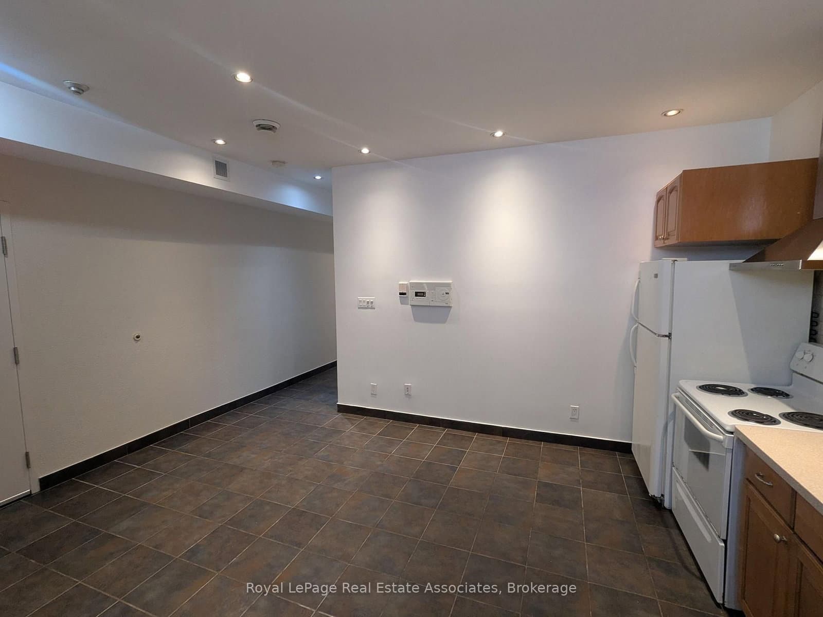 48 Mississauga Road N, Unit 4 thumbnail 11