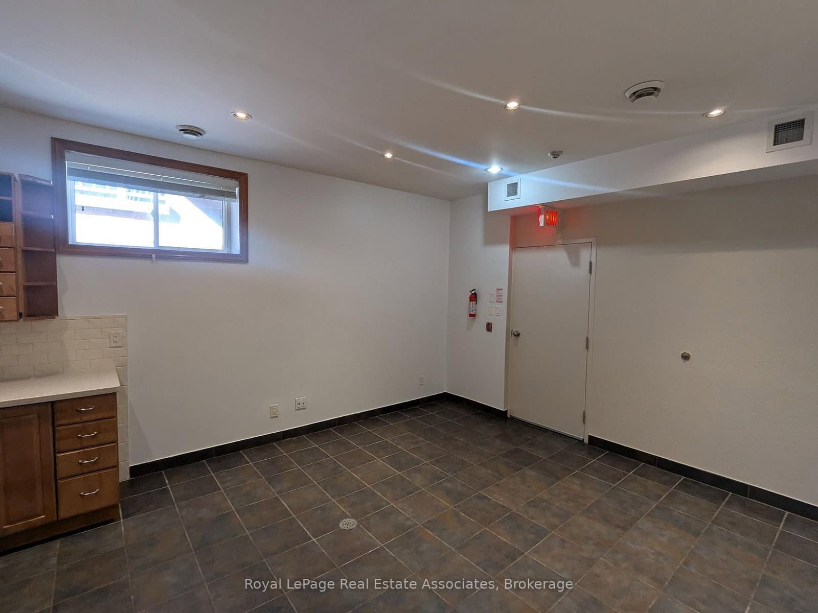 48 Mississauga Road N, Unit 4 thumbnail 12