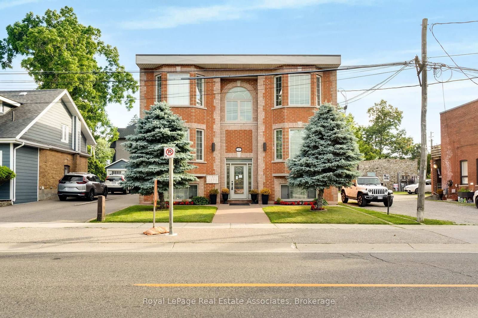 48 Mississauga Road N, Unit 4 thumbnail 2