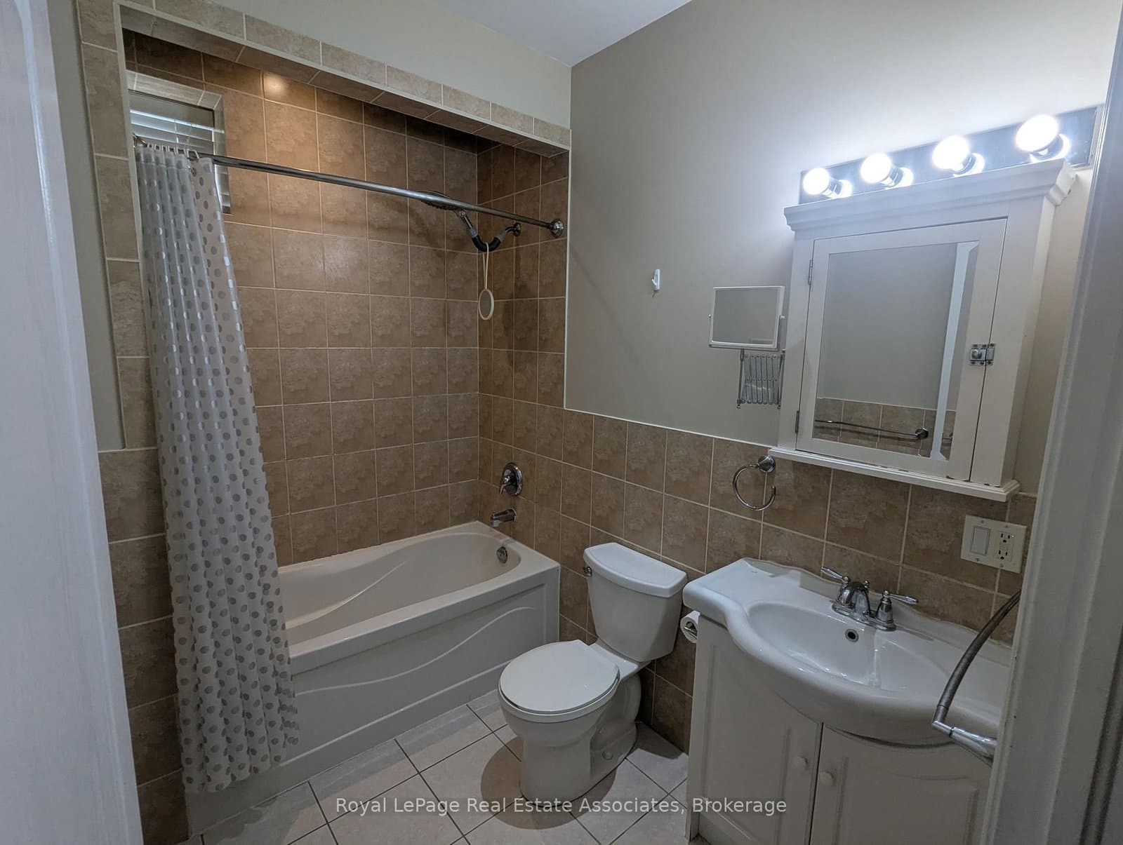 48 Mississauga Road N, Unit 4 thumbnail 22