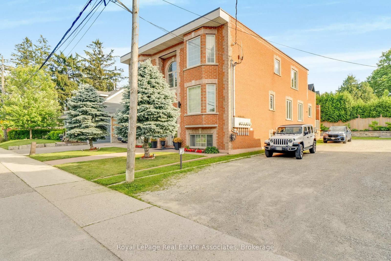 48 Mississauga Road N, Unit 4 thumbnail 4