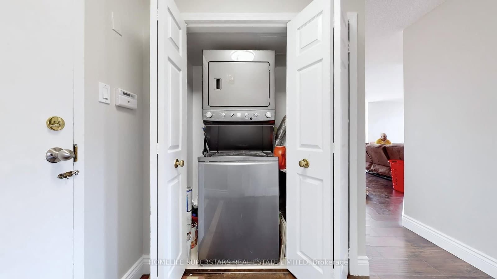 26 Hanover Road, Unit 301 thumbnail 32